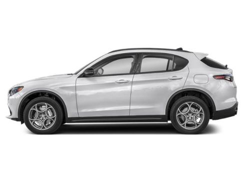 Certified 2024 Alfa Romeo Stelvio Veloce image 2