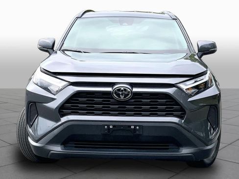 Used 2025 Toyota RAV4 LE AWD/4WD image 4