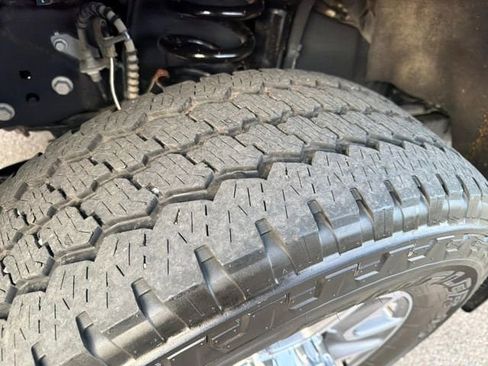 Used 2025 Ford F350 Lariat w/ FX4 Off-Road Package image 28