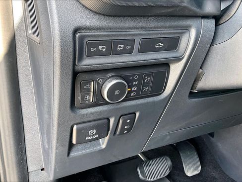 Used 2022 Ford F150 Platinum w/ Equipment Group 701A High AWD/4WD image 31