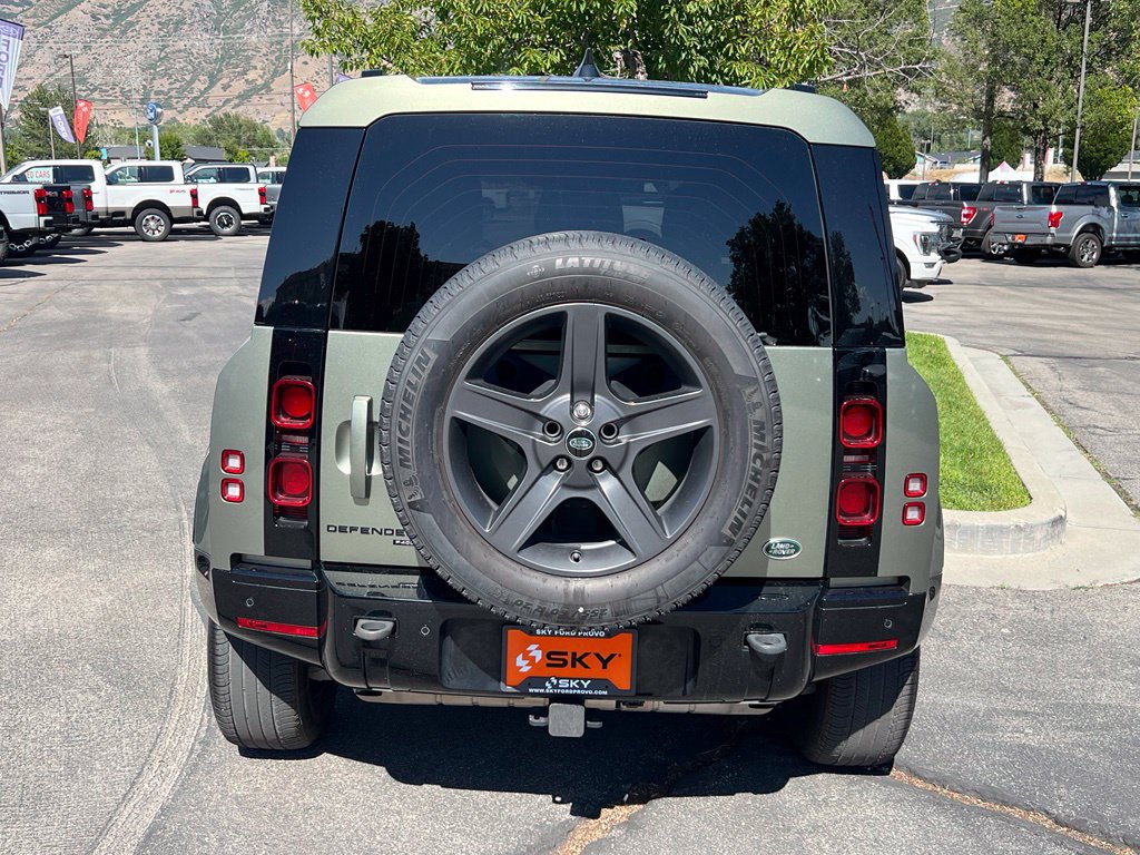 Used 2023 Land Rover Defender 90 X-Dynamic SE AWD/4WD image 9