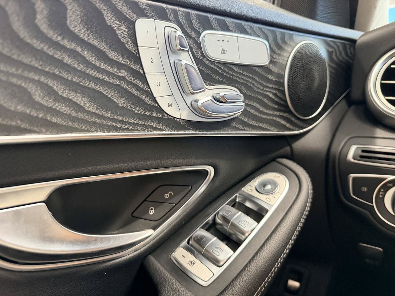 Used 2017 Mercedes-Benz C 300 Sedan image 40