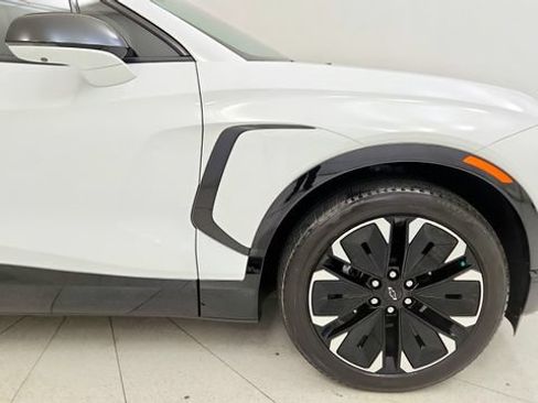 Used 2024 Chevrolet Blazer EV RS RWD image 21