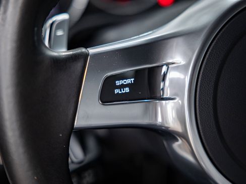 Used 2012 Porsche Cayman R image 15