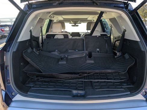 Certified 2024 Nissan Pathfinder SL w/ SL Premium Package image 27