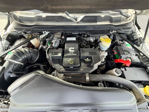 Used 2019 RAM 3500 Limited image 3