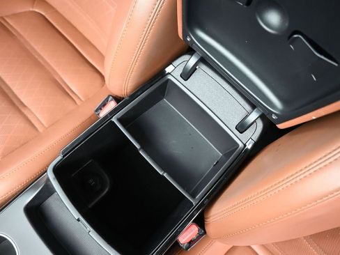 Used 2019 Kia Sorento SX image 4