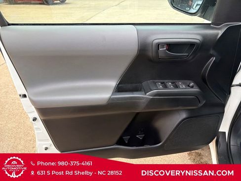 Used 2022 Toyota Tacoma SR AWD/4WD image 10