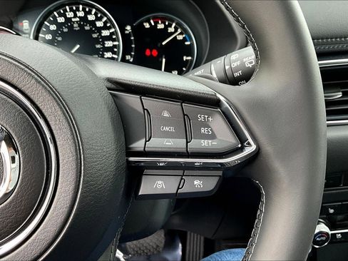 Used 2025 MAZDA CX-5 Signature image 23