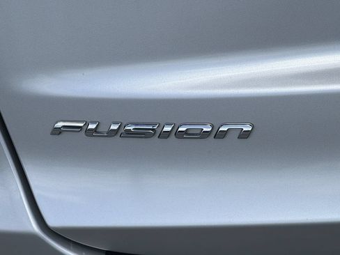 Used 2019 Ford Fusion S FWD image 9