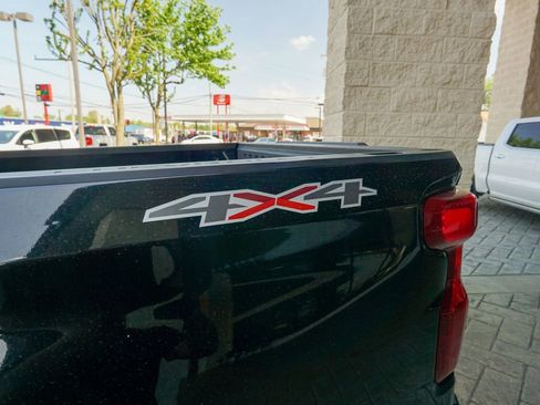 Used 2020 Chevrolet Silverado 1500 LT w/ Trailering Package AWD/4WD image 8
