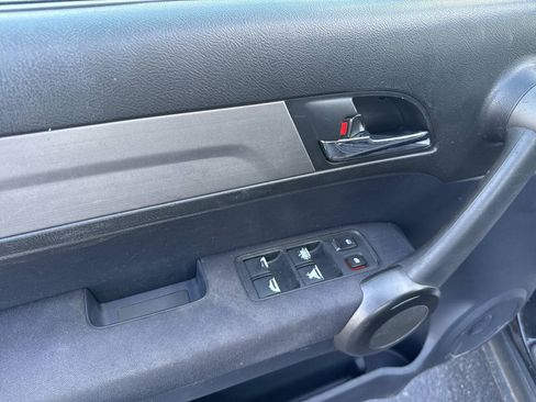 Used 2011 Honda CR-V LX image 12