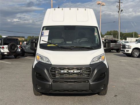 Used 2025 RAM ProMaster 3500 FWD image 3