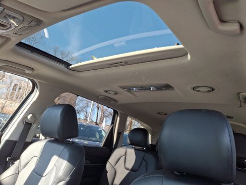 Certified 2022 Kia Telluride EX w/ EX Premium Package image 13