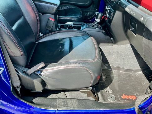 Used 2018 Jeep Wrangler Unlimited Rubicon image 24