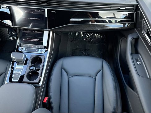 New 2026 Audi Q7 Premium image 18