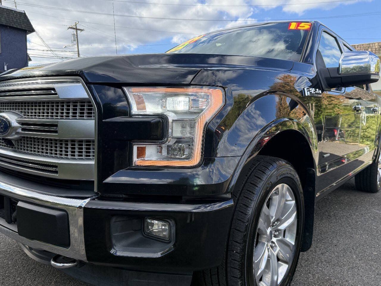 Used 2015 Ford F150 Platinum w/ Technology Package AWD/4WD image 23