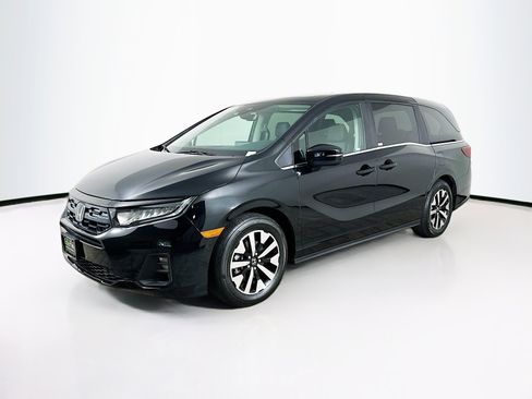 Used 2025 Honda Odyssey EX-L image 3