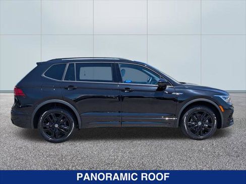 Certified 2022 Volkswagen Tiguan SE R-Line AWD/4WD image 6