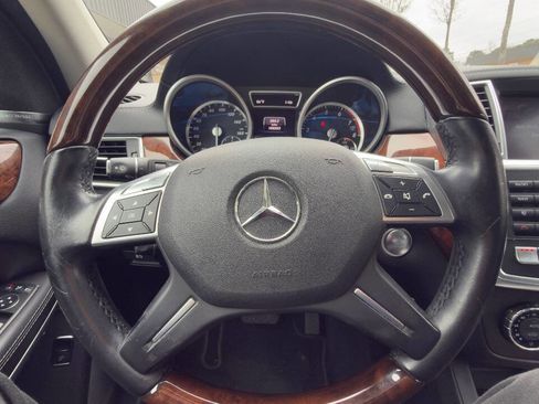 Used 2014 Mercedes-Benz GL 550 4MATIC image 87
