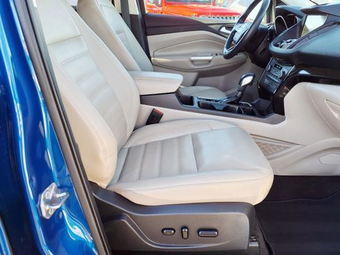 Certified 2019 Ford Escape Titanium image 11