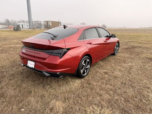 Used 2023 Hyundai Elantra Limited image 5