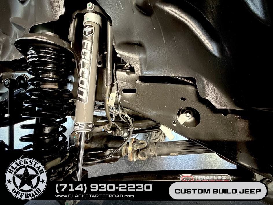 Used 2024 Jeep Gladiator Rubicon w/ Technology Group AWD/4WD image 30