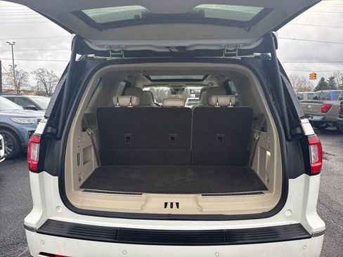 Used 2020 Lincoln Navigator Reserve AWD/4WD image 13
