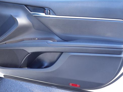 Used 2023 Toyota Camry SE image 15