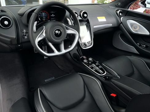 Used 2023 McLaren GT RWD image 8