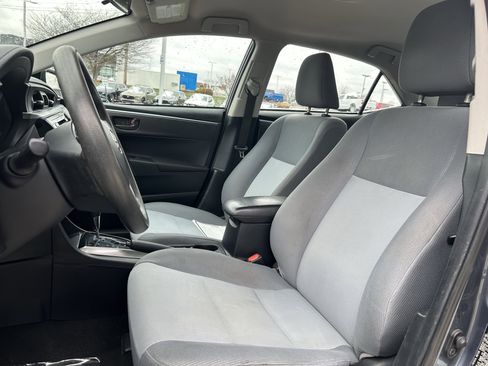 Used 2014 Toyota Corolla L image 19