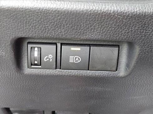 Used 2022 Toyota RAV4 XLE FWD image 9