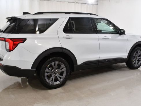 New 2026 Ford Explorer Active w/ Active Comfort Package image 11