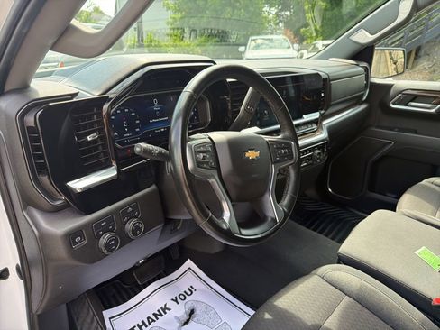 Used 2023 Chevrolet Silverado 1500 LT AWD/4WD image 13