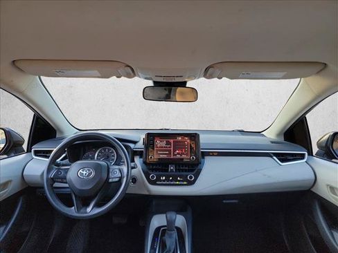 Used 2022 Toyota Corolla LE w/ LE Convenience Package FWD image 14