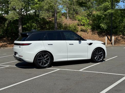 Used 2023 Land Rover Range Rover Sport SE Dynamic AWD/4WD image 13