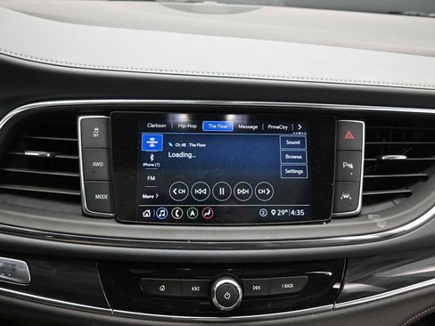 Used 2020 Buick Enclave Premium w/ Sun and Sites Package image 15