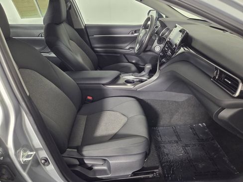 Used 2023 Toyota Camry LE FWD image 31