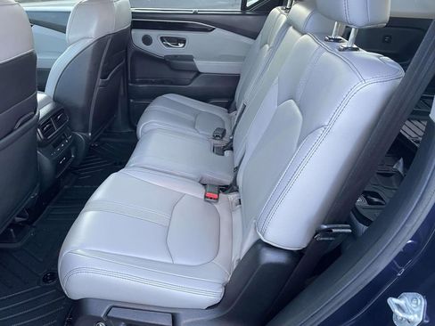 Used 2025 Honda Pilot EX-L image 22