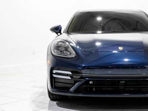 Used 2022 Porsche Panamera Turbo S image 38