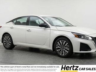 Used 2025 Nissan Altima 2.5 SV video 1