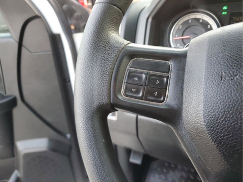 Used 2018 RAM 1500 Express image 25