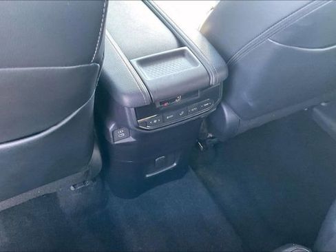 Used 2025 Toyota Grand Highlander AWD image 35