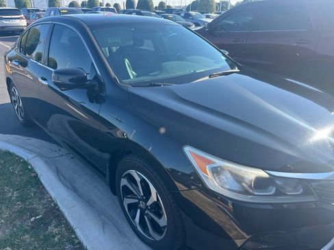 Used 2017 Honda Accord EX-L image 3
