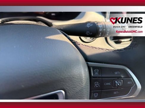 Used 2025 Jeep Compass Limited image 23