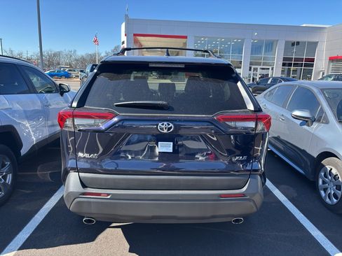 Used 2024 Toyota RAV4 XLE Premium image 5