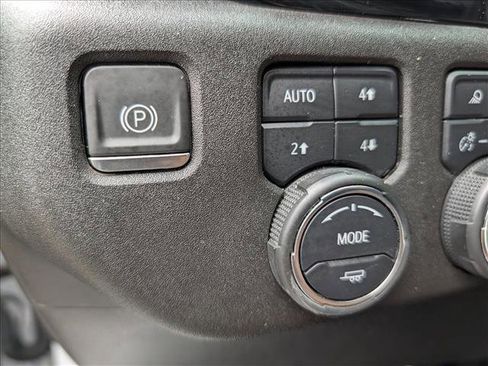 Used 2024 Chevrolet Silverado 2500 High Country w/ High Country Premium Package AWD/4WD image 36