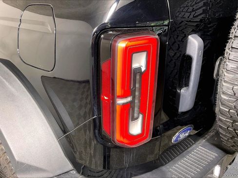 Used 2023 Ford Bronco Badlands w/ Sasquatch Package AWD/4WD image 30
