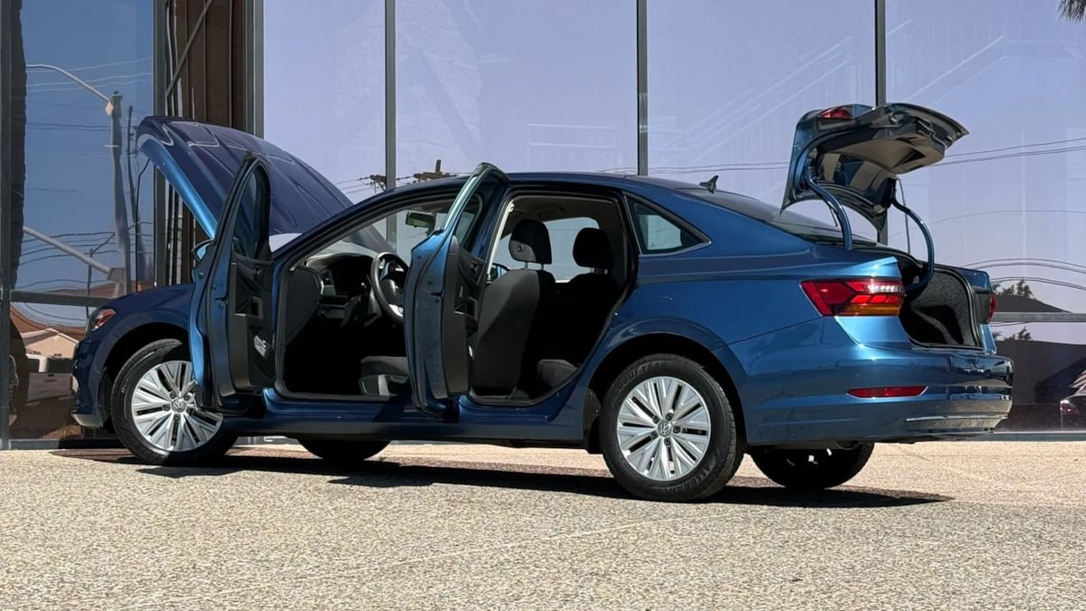 Used 2019 Volkswagen Jetta S w/ Driver Assistance Package FWD image 29