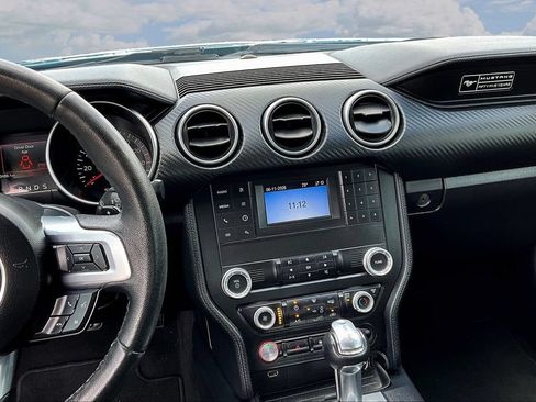 Used 2020 Ford Mustang Coupe RWD image 9